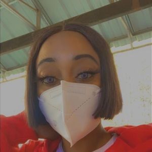 Meet your Posher, Tia